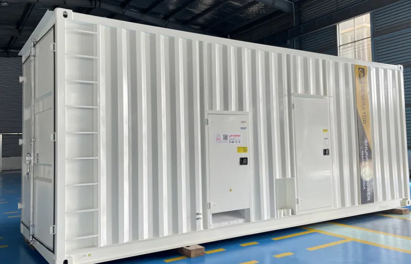 Side angle view of the containerized oilfield power generator solution